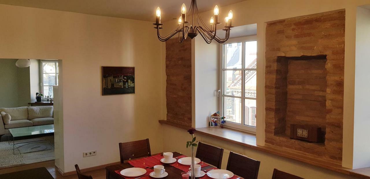 Exceptional Uzupis Bridge 3 Bedroom Apartment Vilnius Ngoại thất bức ảnh