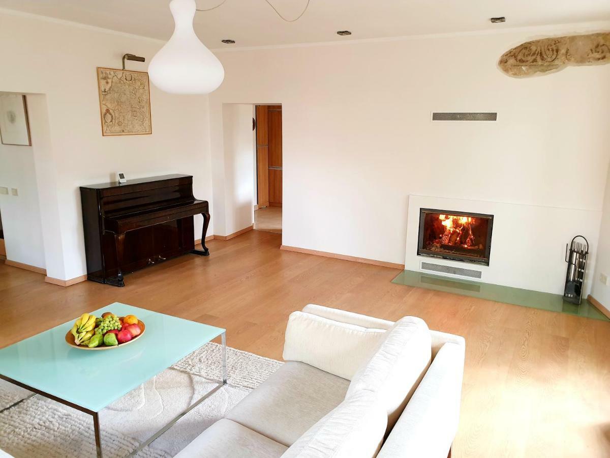 Exceptional Uzupis Bridge 3 Bedroom Apartment Vilnius Ngoại thất bức ảnh